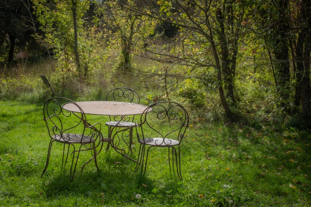 Modern outdoor patio dining area with commercial furniture from a Chinese manufacturer
