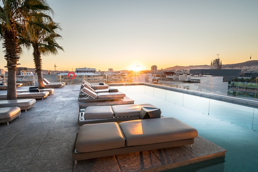 Commercial Pool Sun Loungers: Buying Guide for Hotels & Resorts — SOLAIREVA commercial outdoor furniture