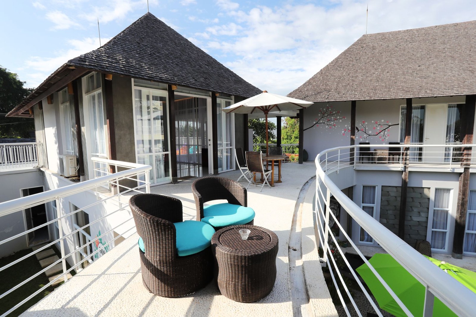 Case Study: 450-Piece Resort Furniture Order, Maldives — SOLAIREVA factory quality