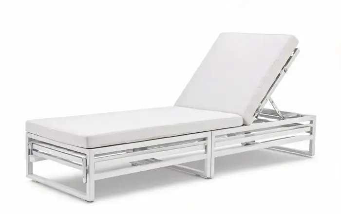 Aluminum pool lounger — side angle
